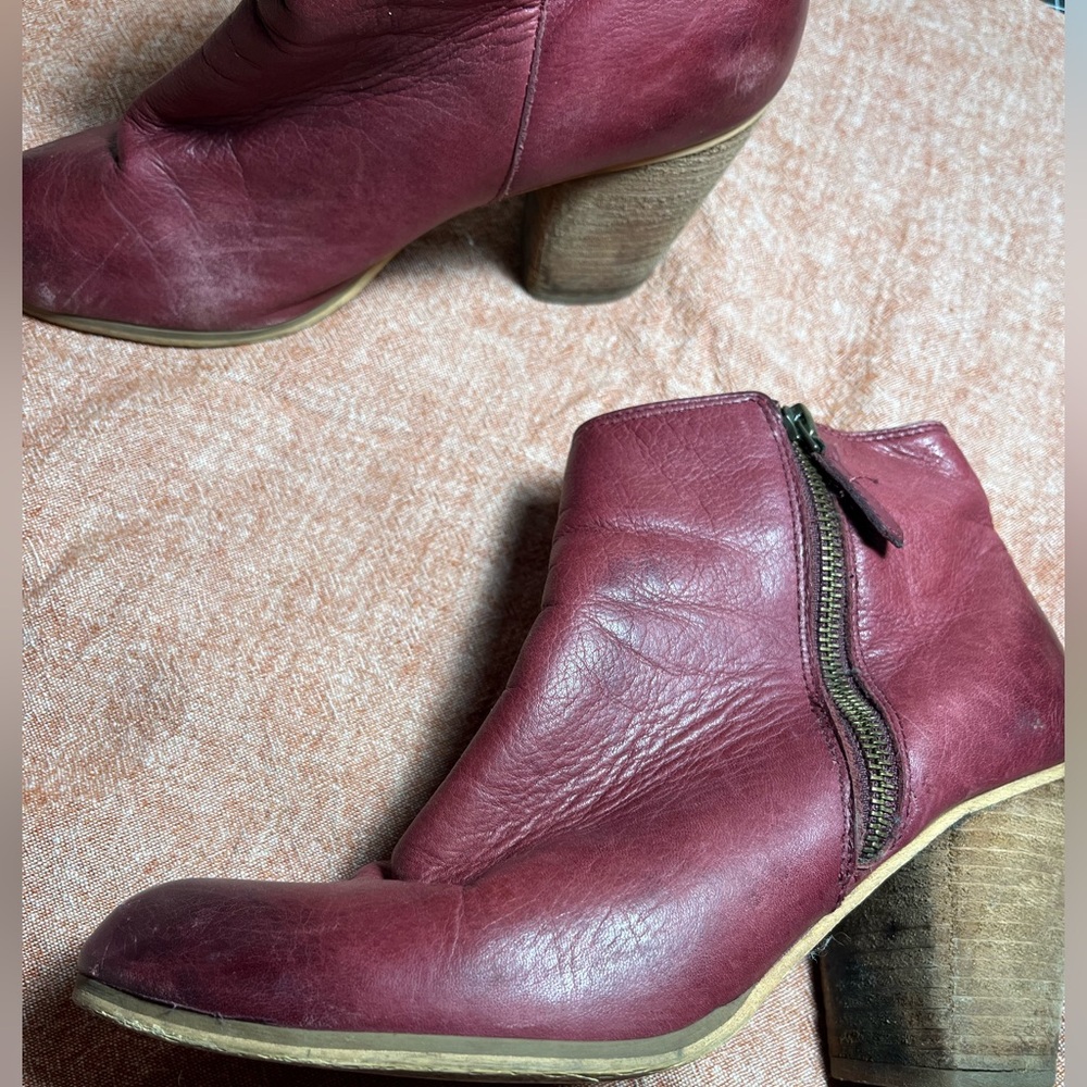 BP Burgundy leather ankle boots size 8